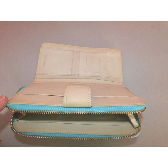 GORJANA BEIGE AND LIGHT BLUE LEATHER ZIP AROUND WALLET WITH CHECK BOOK SECTION - Picture 3 of 6